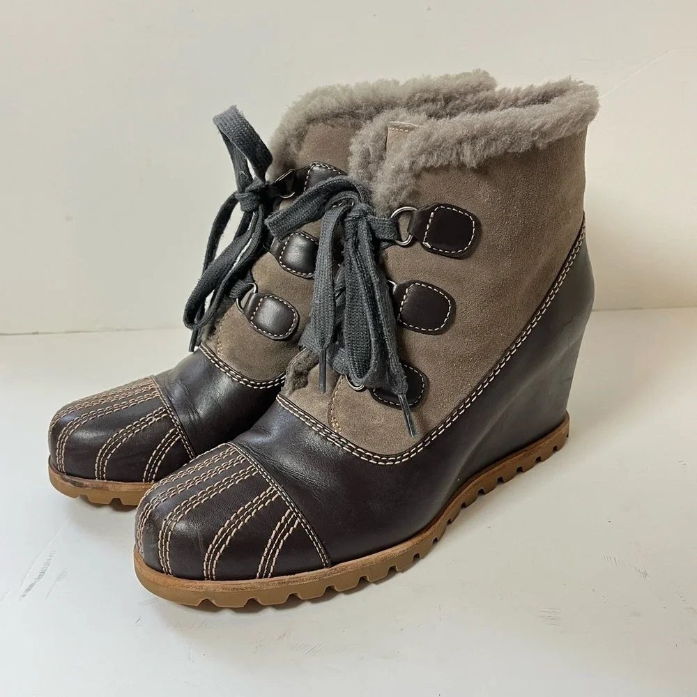UGG Alasdair Brown Lace Up Shearling Lined Ankle Boots Size 10